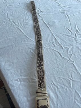 Vintage Luciano Natazzi Leather Embroidered Western Rodeo Belt 42”